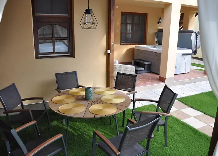 Apartamento Garden Zsóry